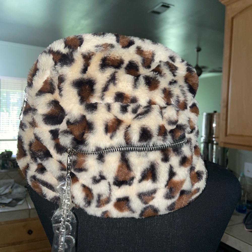 Gilda Paris Mini Furry Leopard Print Backpack - Picture 2 of 8